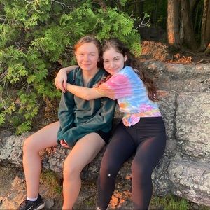 Meet your Posher, Elexis